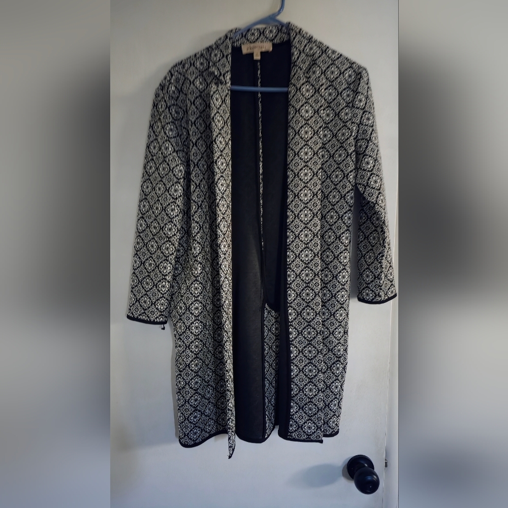 Philosophy Black and White Geometric Cape